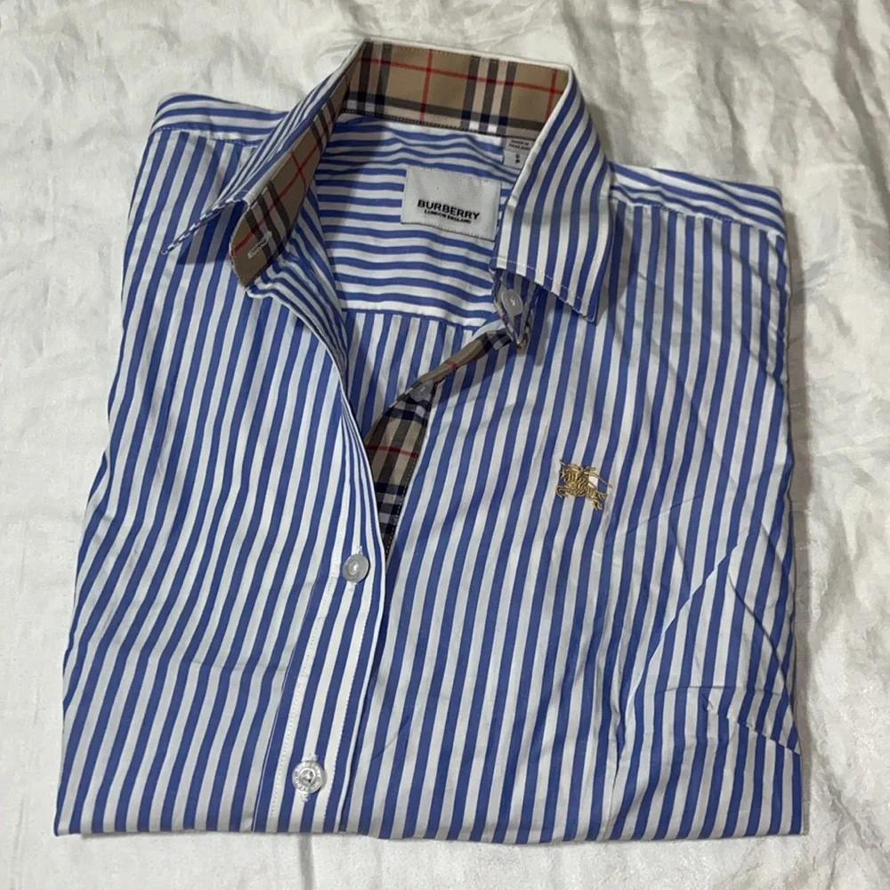 Nwot Burberry Button Down top shirt